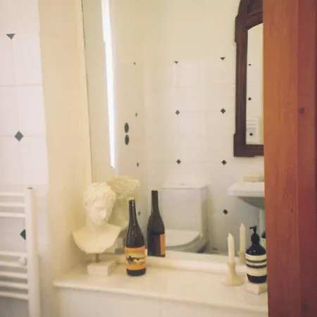 Casa L'on Athenian Flat *